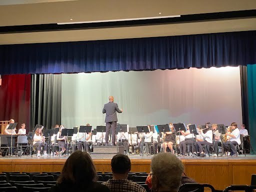 7th & 8th Grade Band performance
